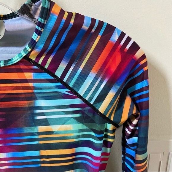 Athleta Laser Beam Rash Guard Swim Top Razzle Purple UPF 50+ XXS NWOT - Picture 5 of 10